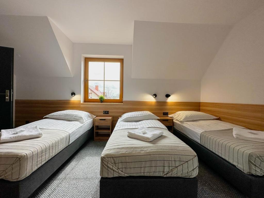 Hotel Czerwone Korale Cielimowo Bagian luar foto