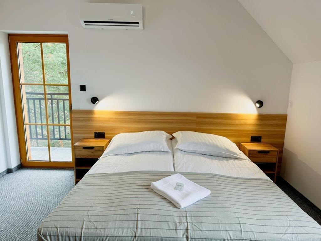 Hotel Czerwone Korale Cielimowo Bagian luar foto