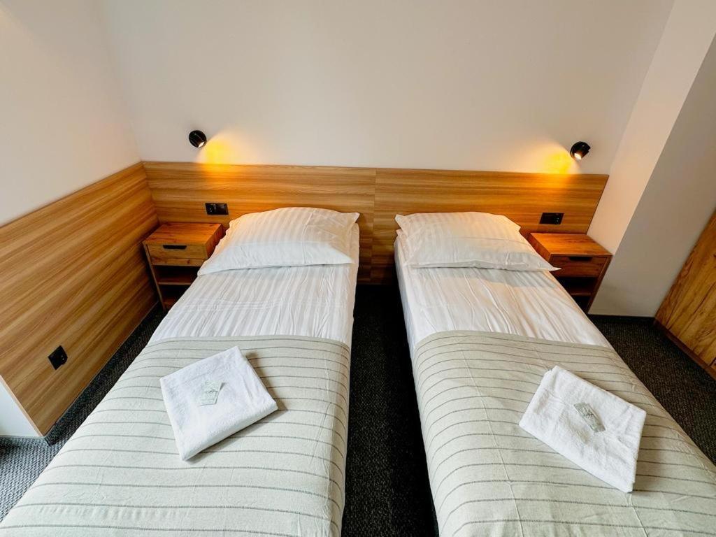 Hotel Czerwone Korale Cielimowo Bagian luar foto