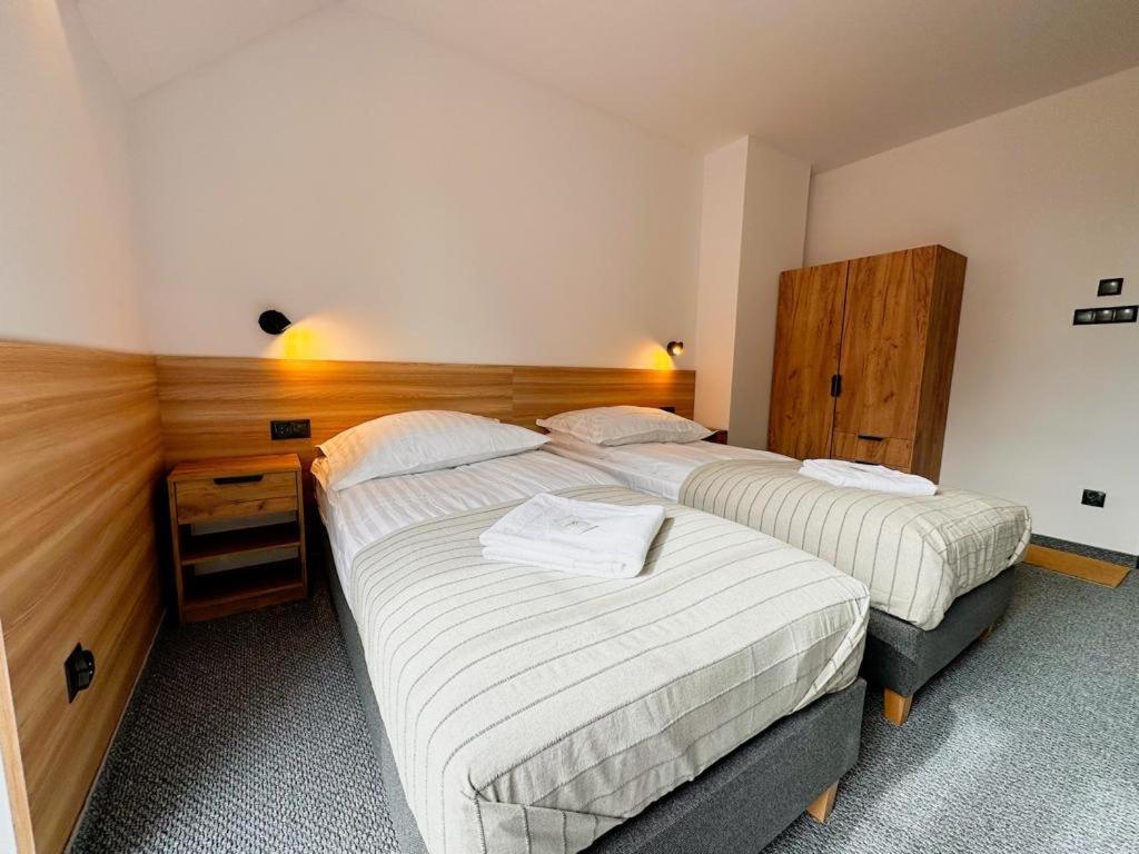 Hotel Czerwone Korale Cielimowo Bagian luar foto