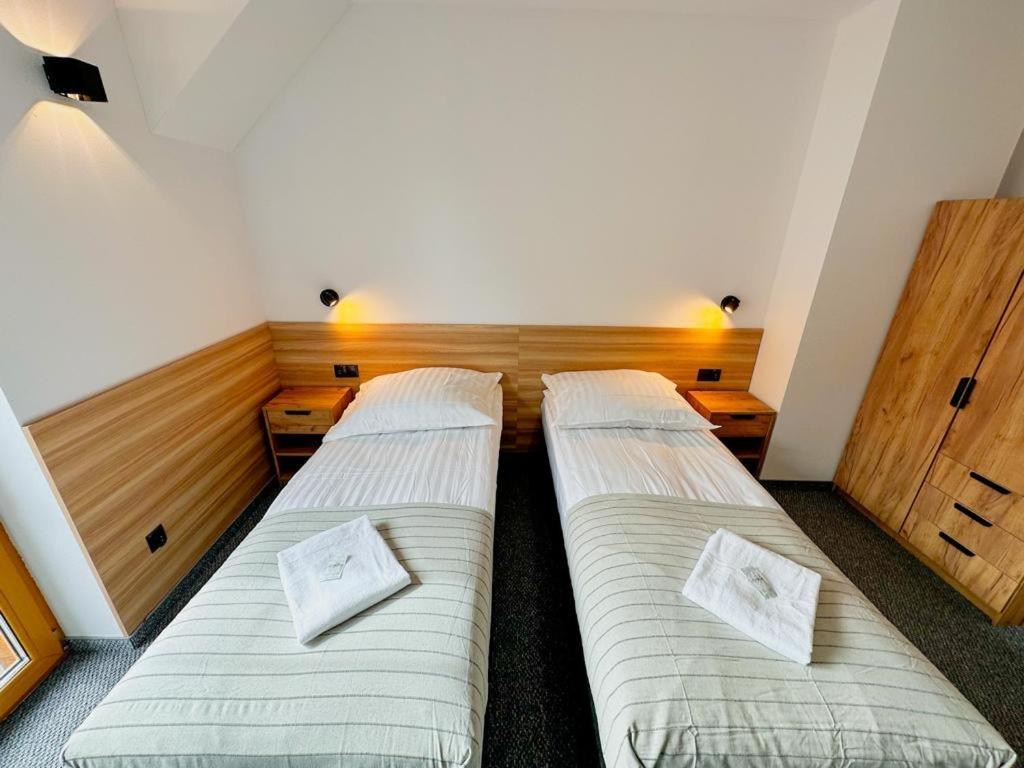 Hotel Czerwone Korale Cielimowo Bagian luar foto