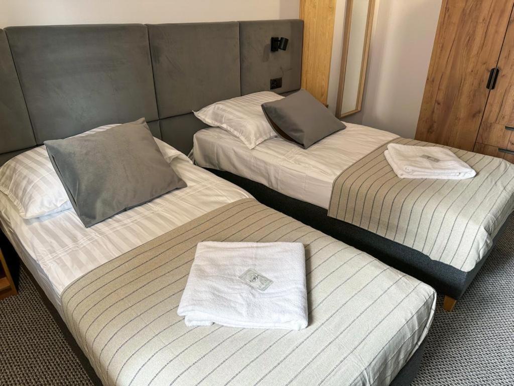 Hotel Czerwone Korale Cielimowo Bagian luar foto