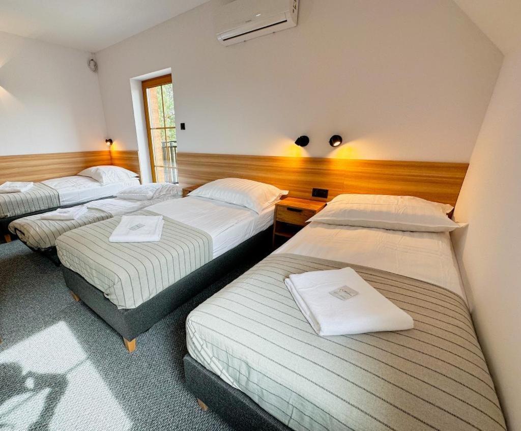 Hotel Czerwone Korale Cielimowo Bagian luar foto