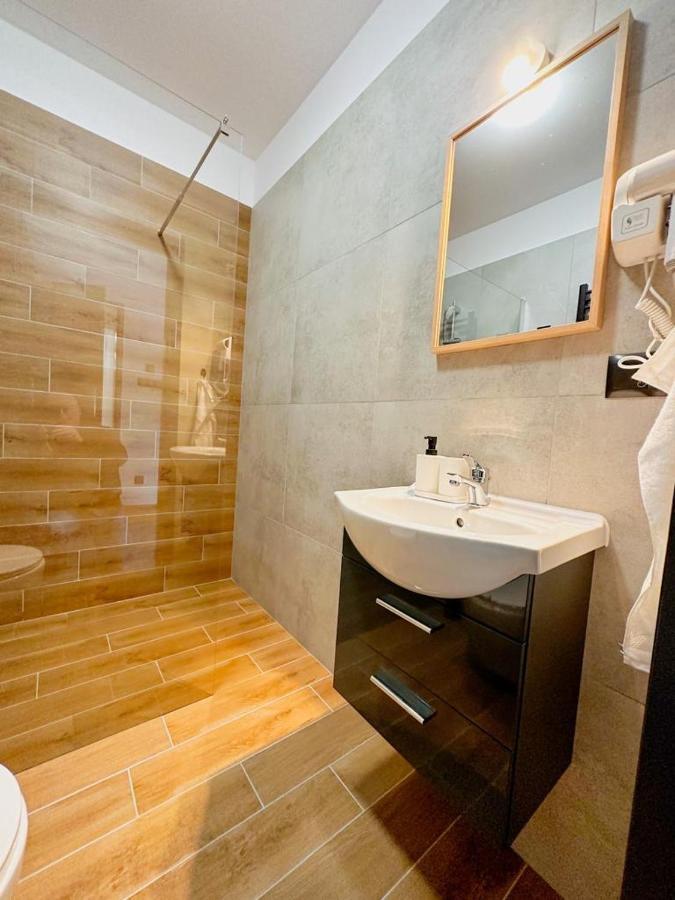 Hotel Czerwone Korale Cielimowo Bagian luar foto