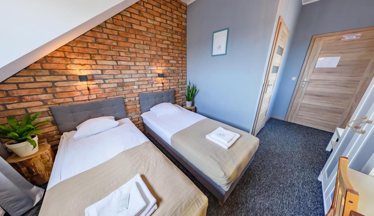 Hotel Czerwone Korale Cielimowo Bagian luar foto